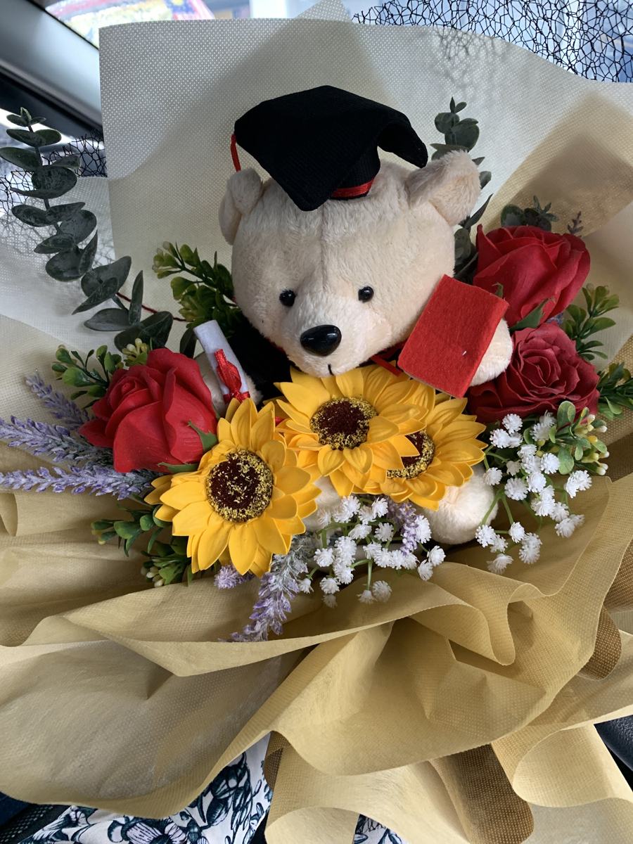 Graduation bear bouquet
